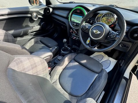 Mini Convertible 2.0 John Cooper Works Chili Pack White #2