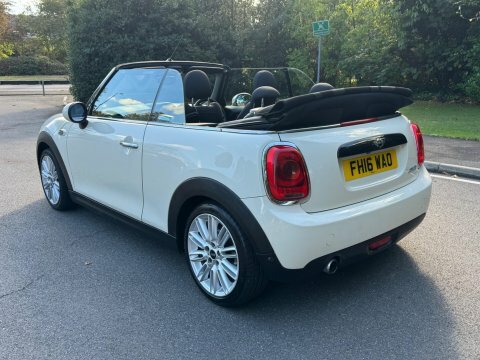 Mini Convertible 2.0 John Cooper Works Chili Pack White #13