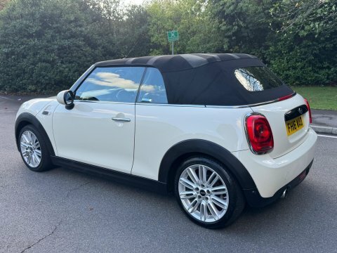 Mini Convertible 2.0 John Cooper Works Chili Pack White #38