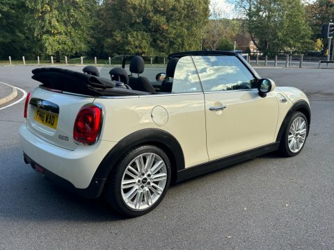 Mini Convertible 2.0 John Cooper Works Chili Pack White #17