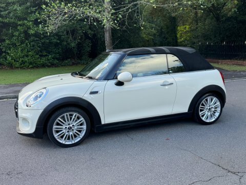 Mini Convertible 2.0 John Cooper Works Chili Pack White #36