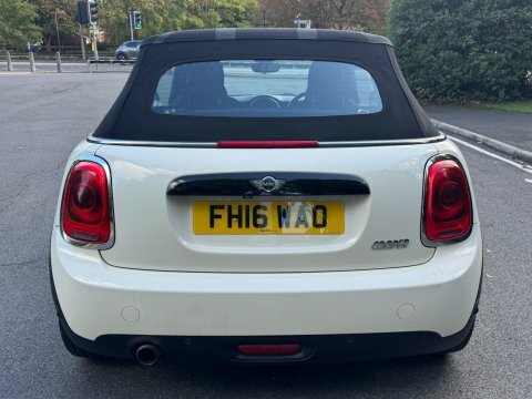 Mini Convertible 2.0 John Cooper Works Chili Pack White #41
