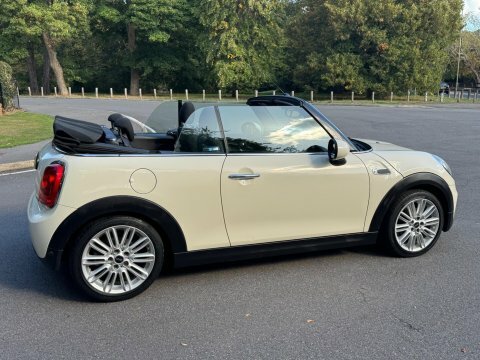 Mini Convertible 2.0 John Cooper Works Chili Pack White #18