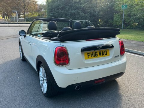 Mini Convertible 2.0 John Cooper Works Chili Pack White #14