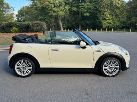 Mini Convertible 2.0 John Cooper Works Chili Pack White #19
