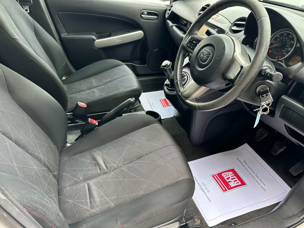 Mazda 2 1.3L Tamura Blue #8
