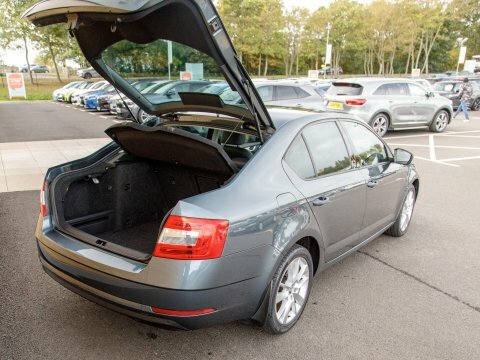Skoda Octavia Automatic Blue #33
