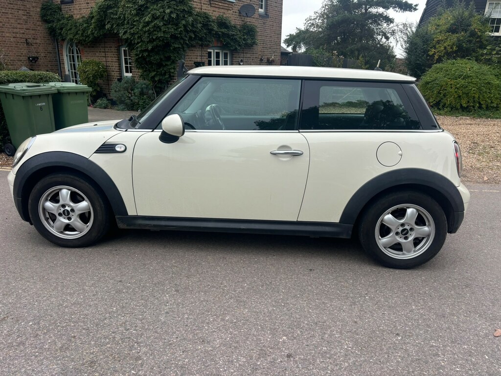 Mini Hatch 1.6 One Hatch White #5