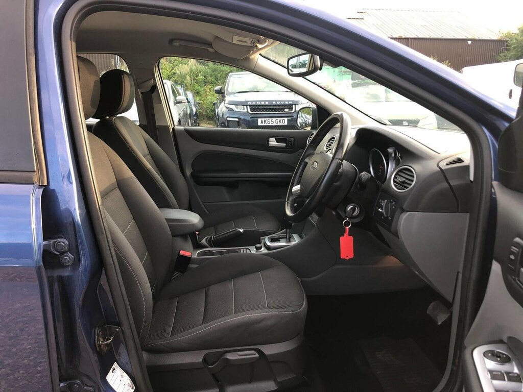Ford Focus 1.8 Zetec Hatchback Silver #18