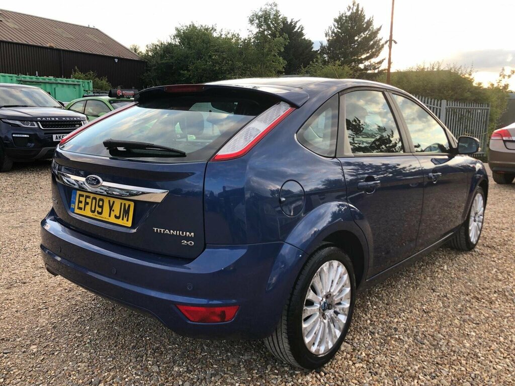 Ford Focus 1.8 Zetec Hatchback Silver #10