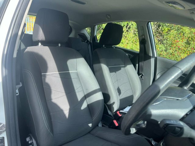Ford Fiesta 1.0 Zetec 99 Bhp Black #11