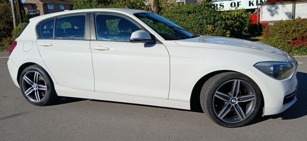 BMW 1 Series 2.0 116D Sport 5-Door White