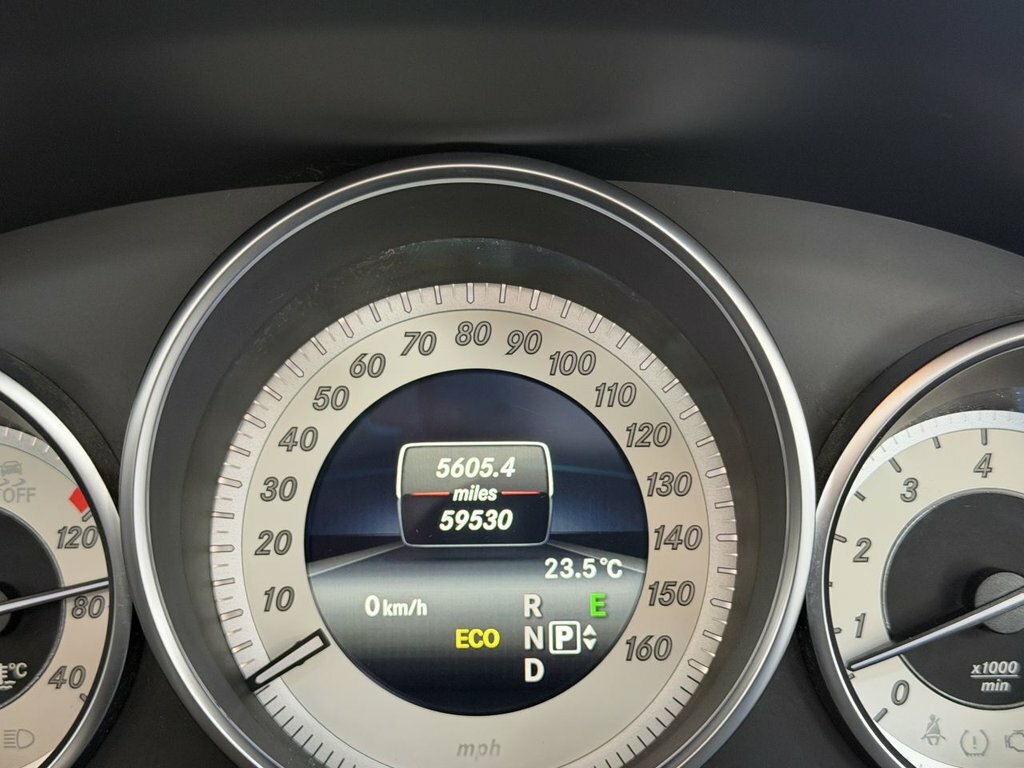 Mercedes-Benz E Class E350 Bluetec Amg Sport 7G-tronic White #27