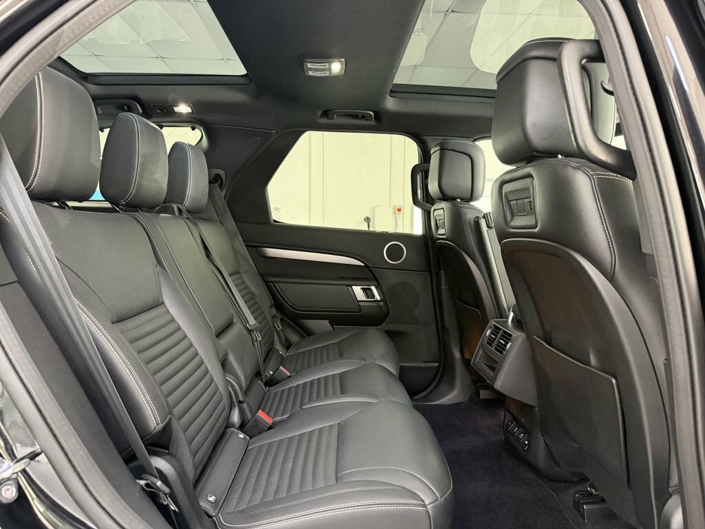 Land Rover Discovery 3.0 D250 R-dynamic S Blue #17