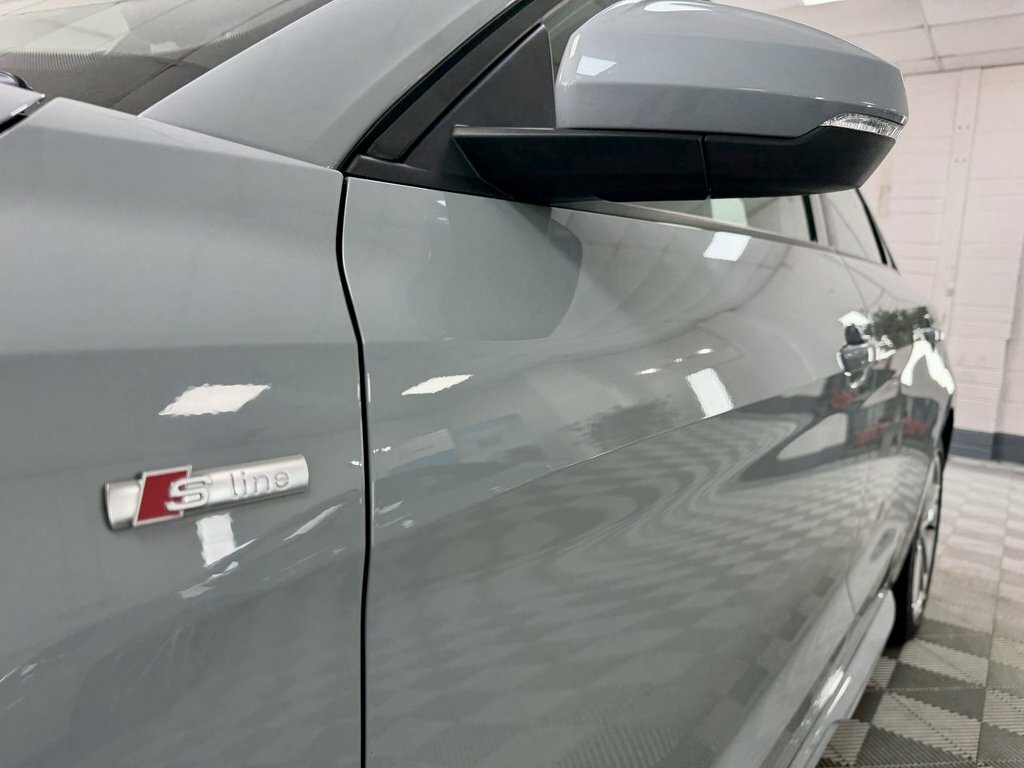 Audi A1 1L Sport White #17