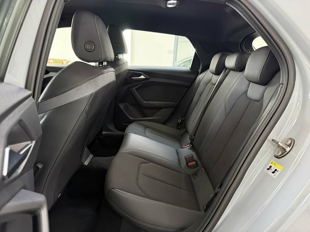 Audi A1 1L Sport White #18