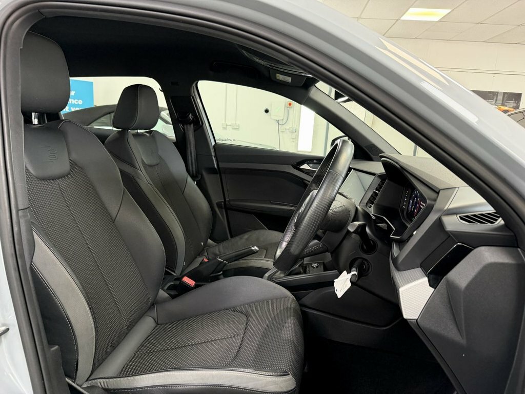 Audi A1 1L Sport White #27