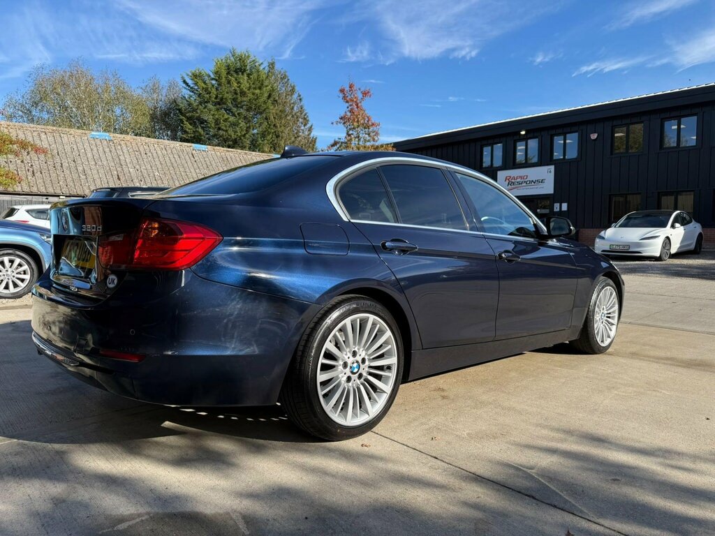 BMW 3 Series 2.0 320D Luxury Euro 5 Ss Blue #4