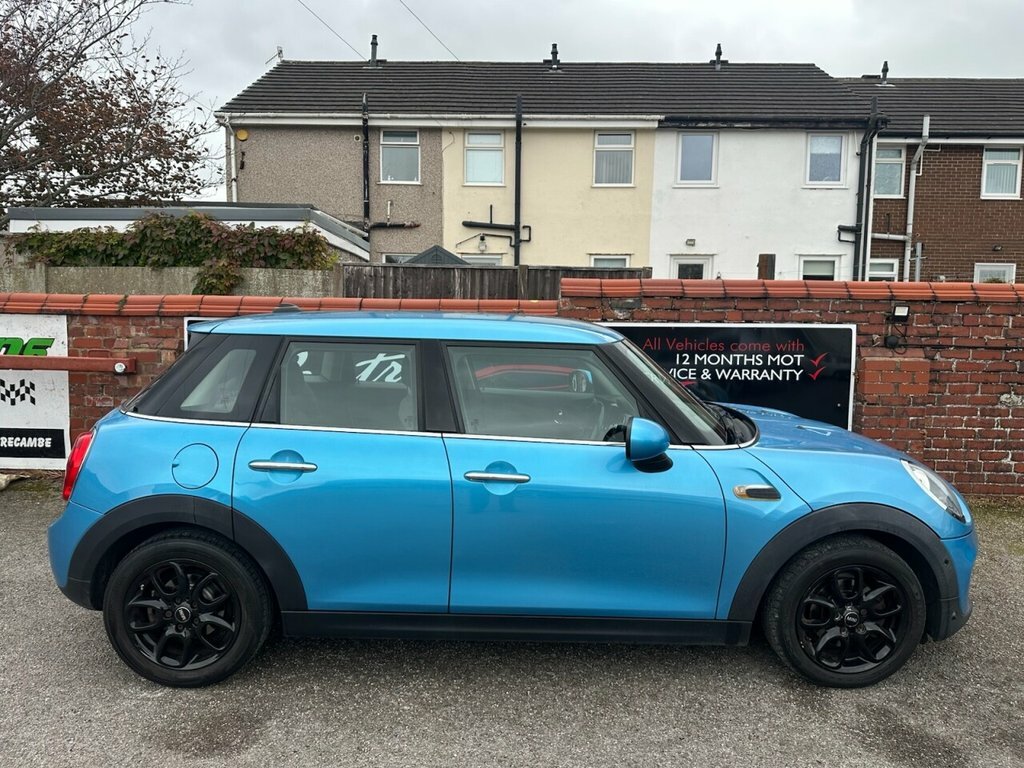 Mini Hatch 1.5 Cooper D Hatchback Euro 6 S Red #2