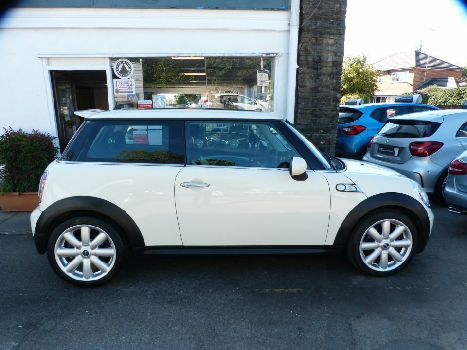 Mini Hatch Cooper S 2 White #3