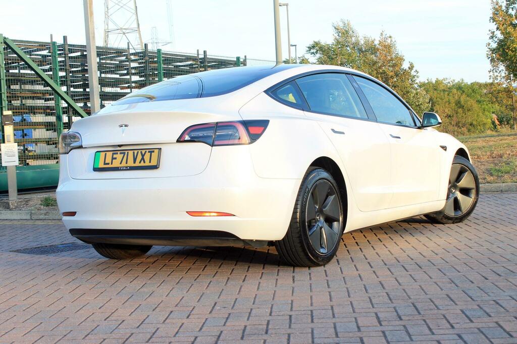 Tesla Model 3 Saloon Blue #40
