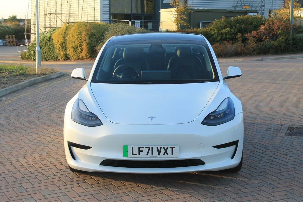 Tesla Model 3 Saloon Blue #37