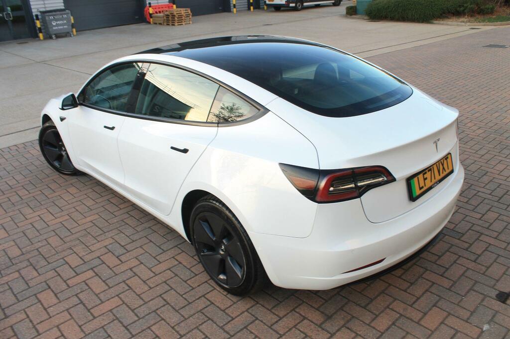 Tesla Model 3 Saloon Blue #36
