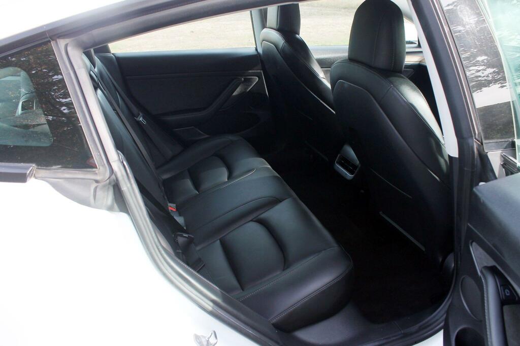 Tesla Model 3 Saloon Blue #14