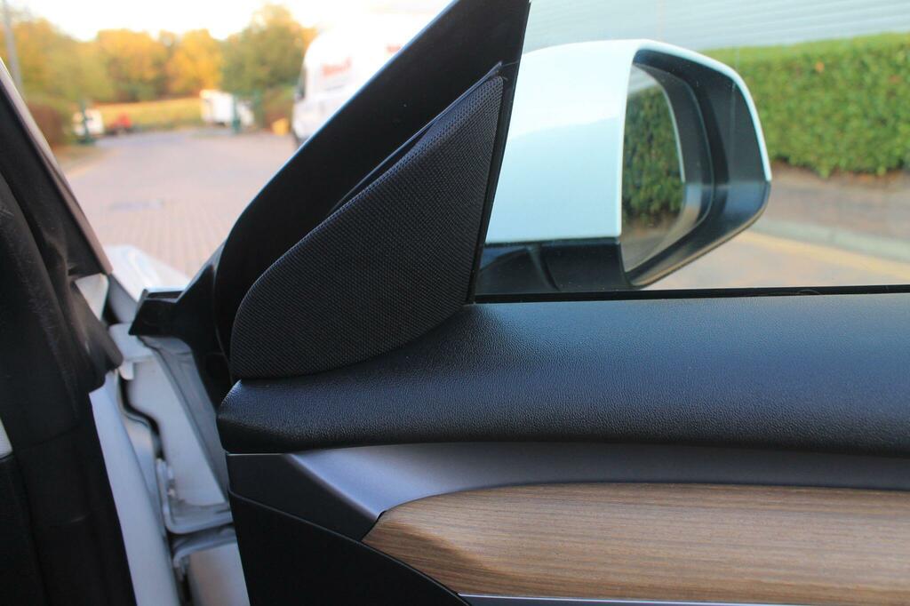Tesla Model 3 Saloon Blue #55