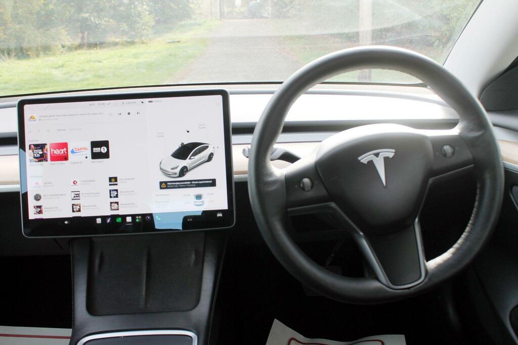 Tesla Model 3 Saloon Blue #11