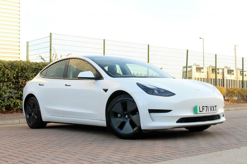 Tesla Model 3 Saloon Blue #9