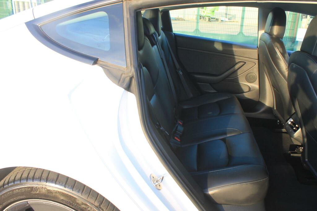 Tesla Model 3 Saloon Blue #16