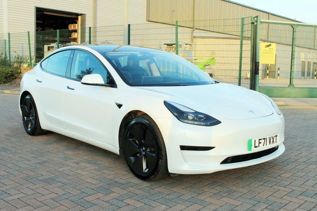 Tesla Model 3 Saloon Blue #27