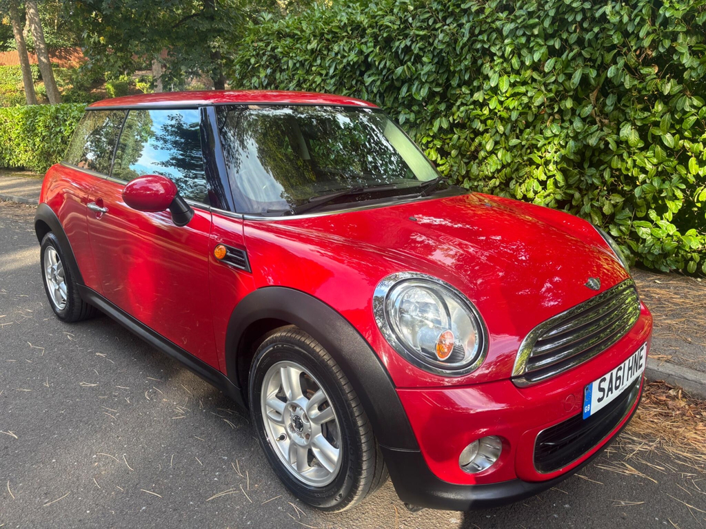 Mini Hatch 1.6 One Euro 5 Red