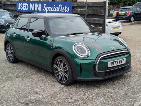 Mini Hatch 1.5 Cooper Exclusive Green