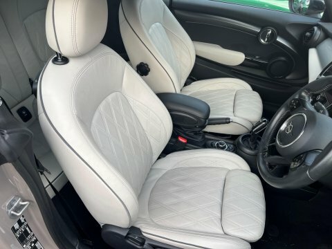 Mini Convertible 1.5 Cooper Exclusive Grey #2
