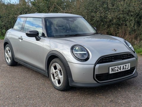 Mini Hatch 1.5C Classic Steptronic Silver