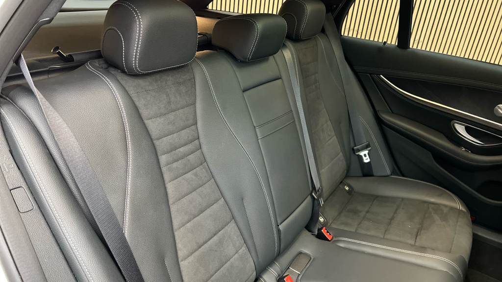 Mercedes-Benz E Class E300de 2.0 13.5Kwh 306 Bhp Amg Line Premium Vq Blue #26