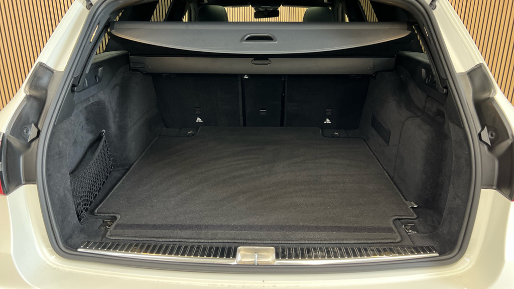 Mercedes-Benz E Class E300de 2.0 13.5Kwh 306 Bhp Amg Line Premium Vq Blue #19