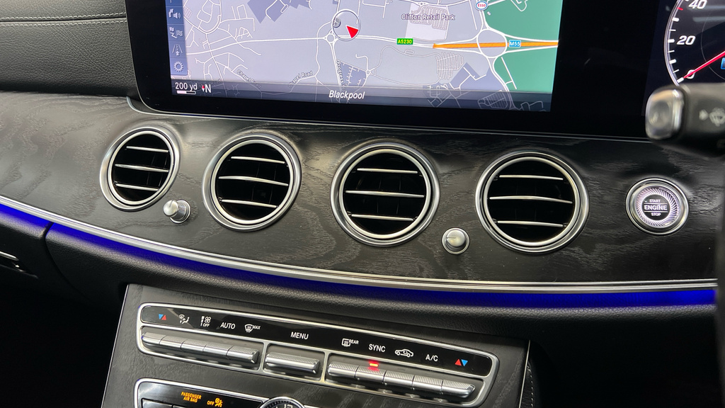 Mercedes-Benz E Class E300de 2.0 13.5Kwh 306 Bhp Amg Line Premium Vq Blue #35
