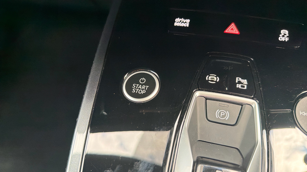 Audi Q4 E Tron Q4 Sport 55 E-tron Quattro 25000 Kw Black #25