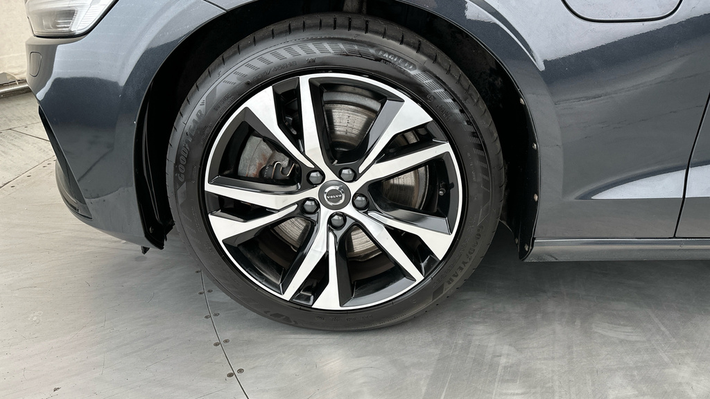 Volvo S60 2.0 T5 R Design Edition  #23