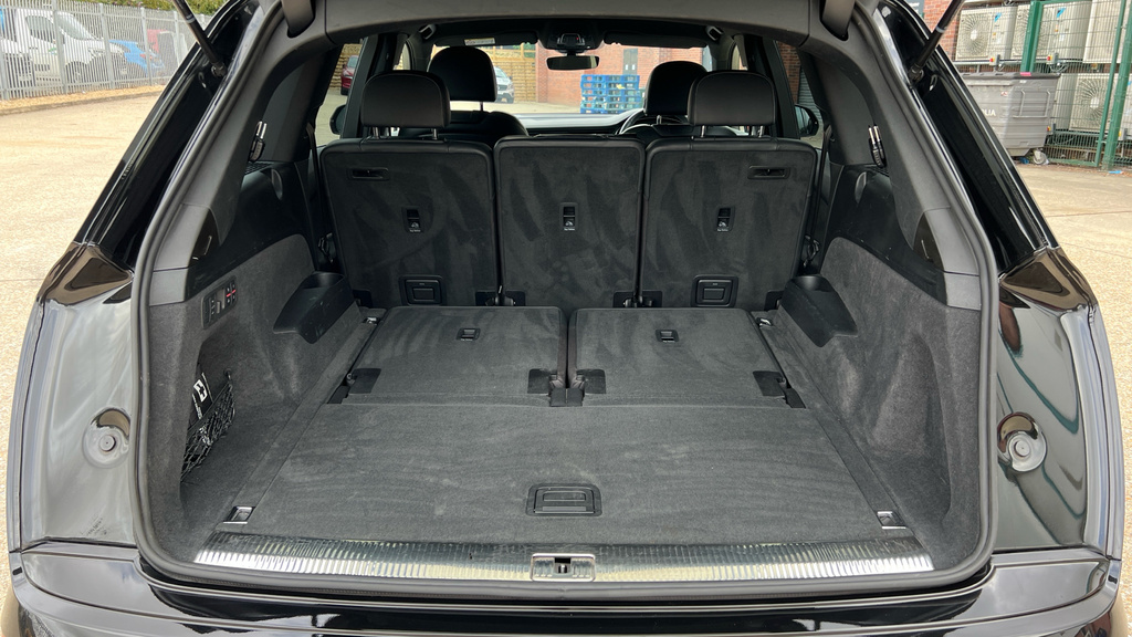Audi Q7 55 Tfsi Quattro Black Edition Tiptronic White #34