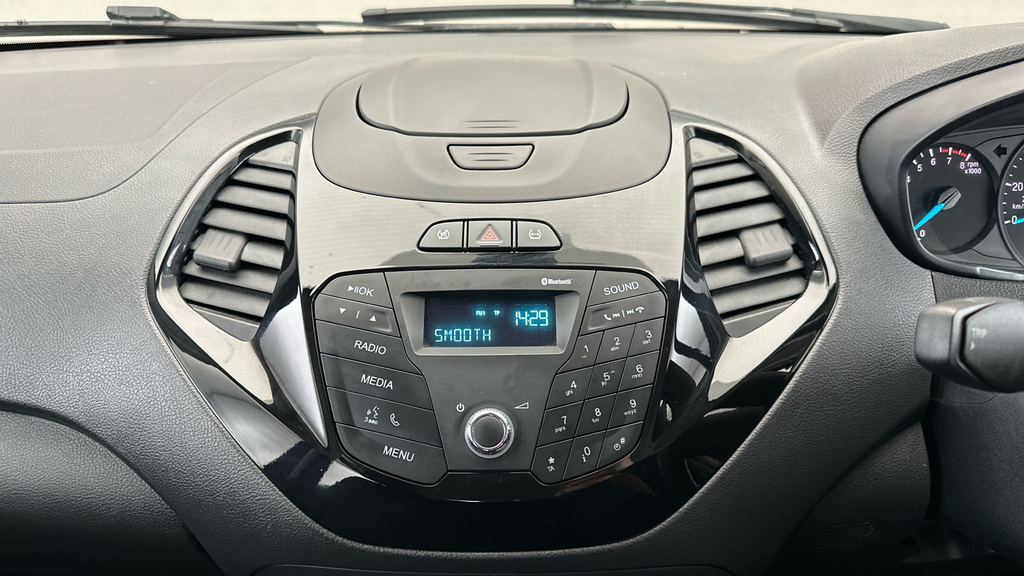 Ford KA+ 1.2 Studio - 2017 17 White #13