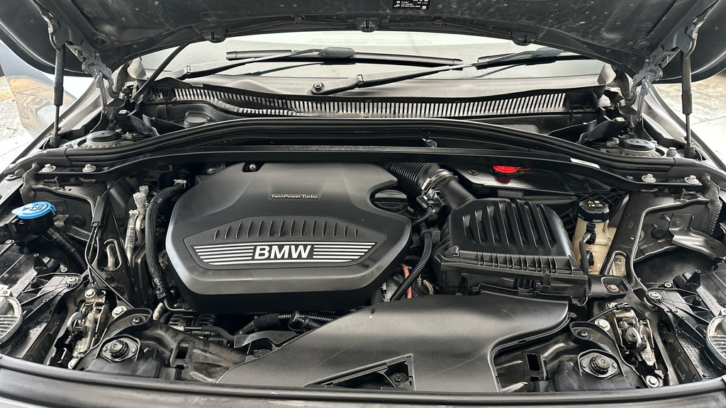 BMW 1 Series M Sport White #22
