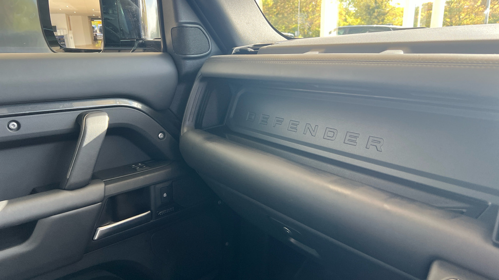 Land Rover Defender 3.0 D250 Hard Top S Blue #34
