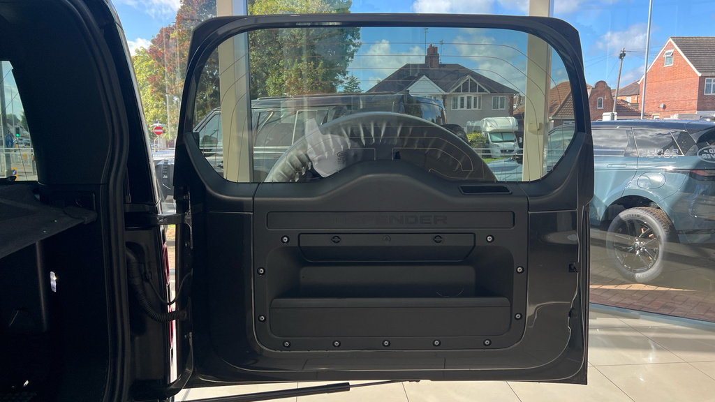 Land Rover Defender 3.0 D250 Hard Top S Blue #35