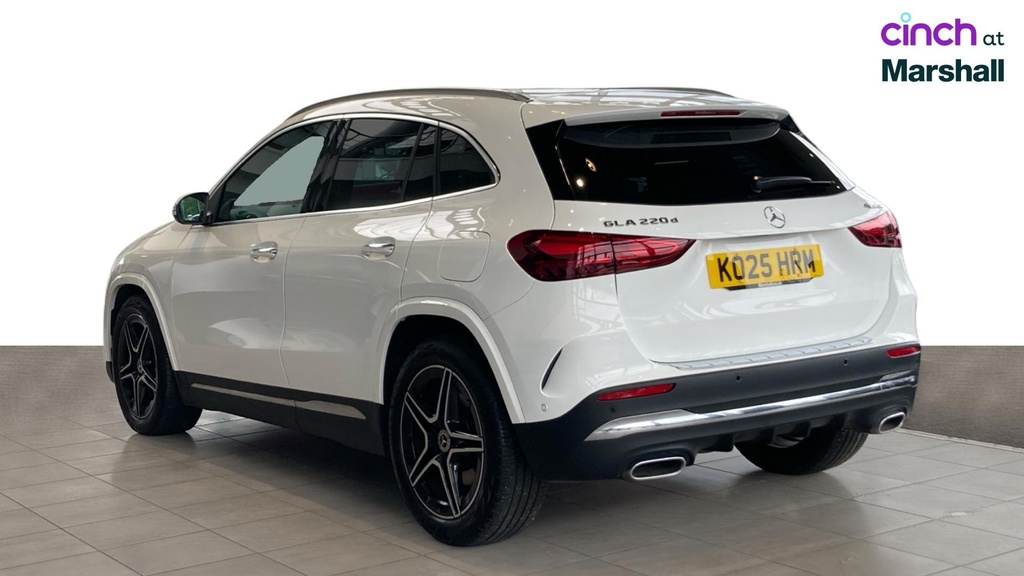 Mercedes-Benz GLA Class Gla 220D 4Matic Amg Line Premium Plus Black #5