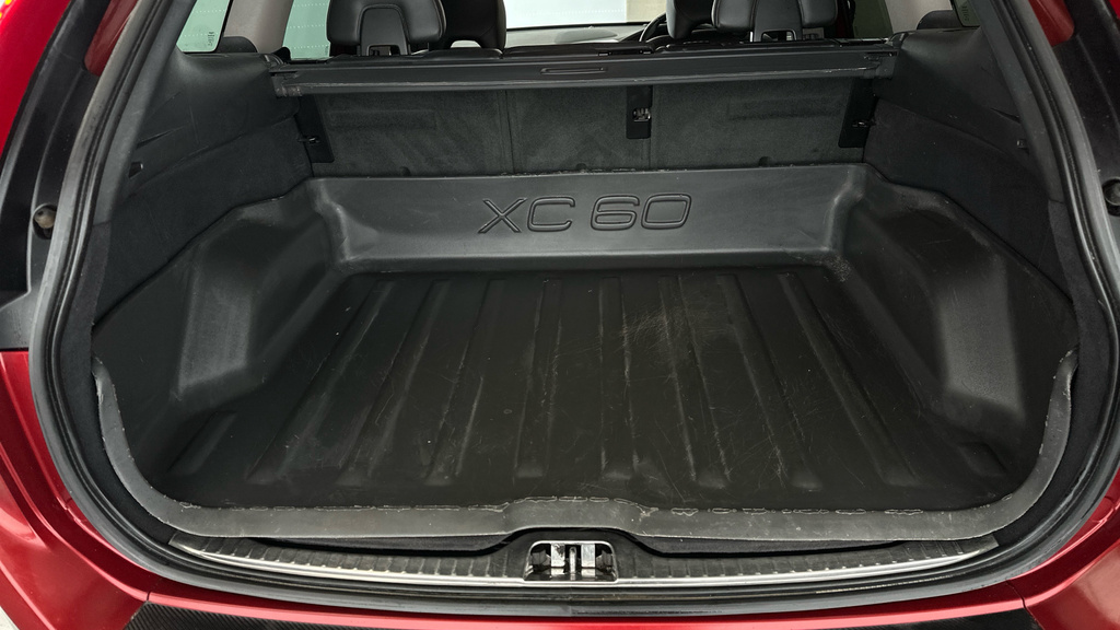 Volvo XC60 Xc60 R-design Luxury Nav D4 White #19