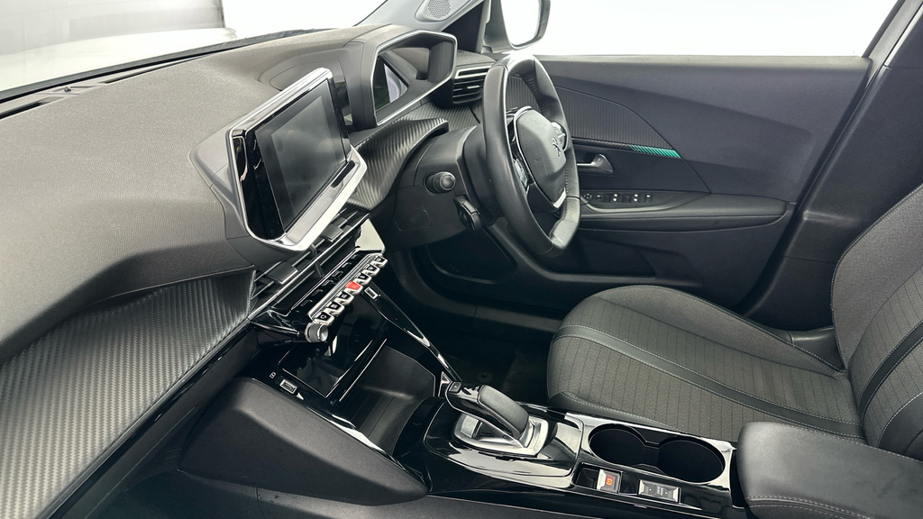 Peugeot e-2008 50Kwh Gt Premium Red #27